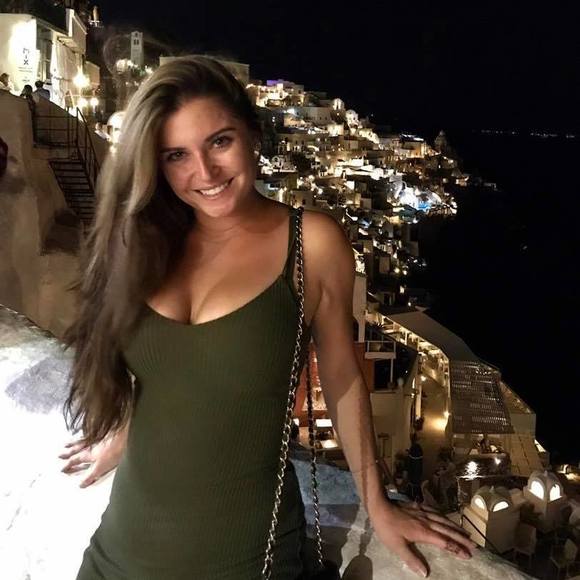 Meet your Posher, Jennifer - Picture 1 of 1